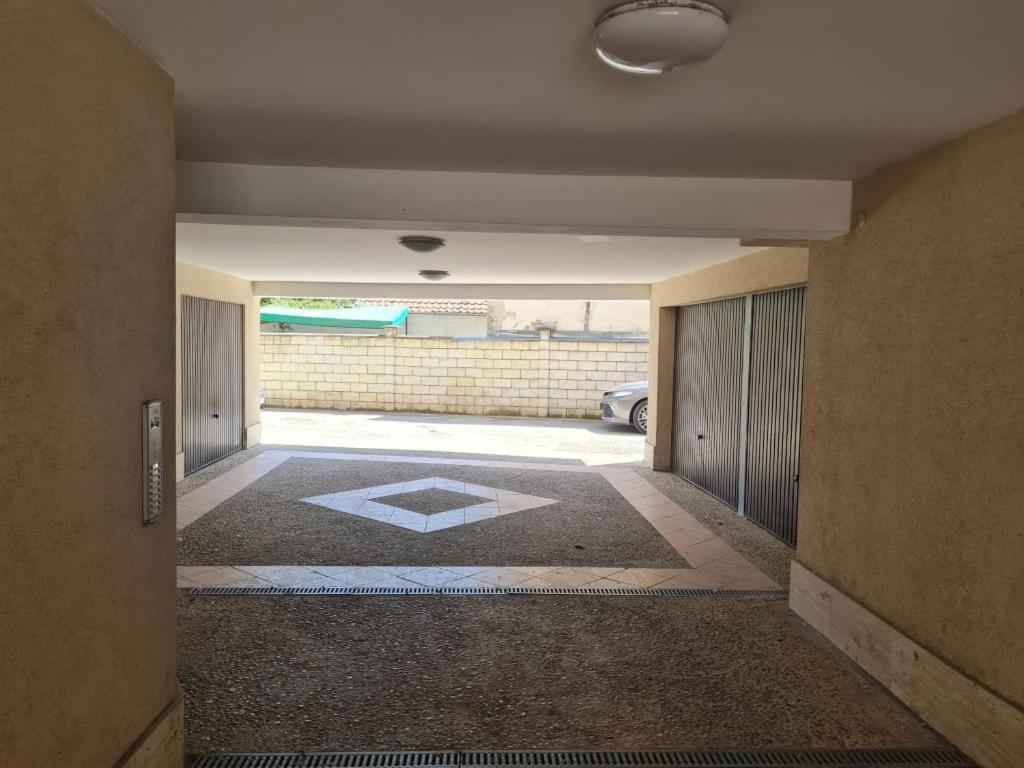 При Галя / Прекрасен Апартамент В Тих Квартал Varna Exterior foto